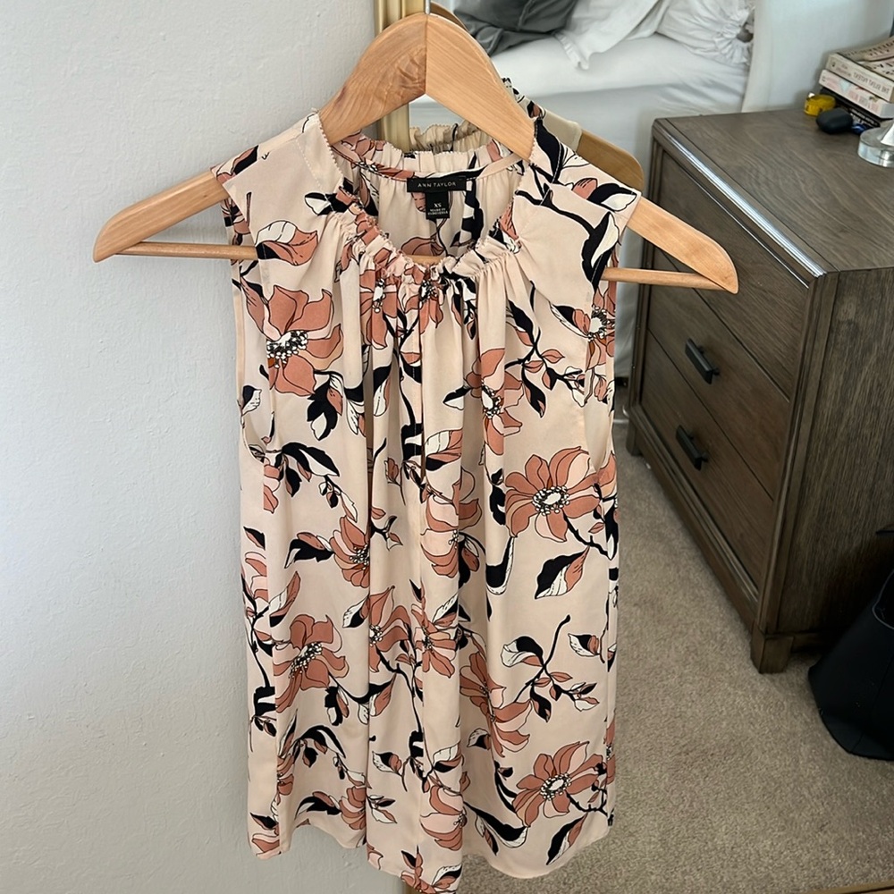 Ann Taylor Floral Sleeveless Blouse